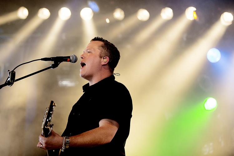 Country. I Jason Isbells hjerteskærende hæshed forvandles kvalerne i Alabama til noget, der er større end countrymusikkens traditioner. 