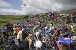Menneskehav. Opbakningen til Tour de France-feltet var enorm, da de i går tog hul på årets udgave af det franske landevejsløb - i Yorkshire. 