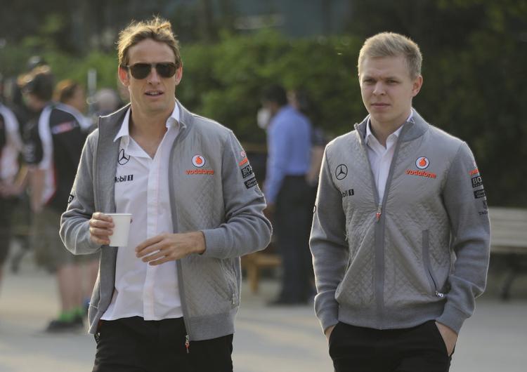 Holdet. Jenson Button og Kevin Magnussen er holdkammerater, men de er også konkurrenter. 