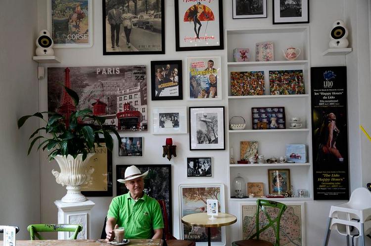 Bonjour. Der er fransk stemning både på væggene og tallerknerne hos Chez Laurent på Frederiksberg. 