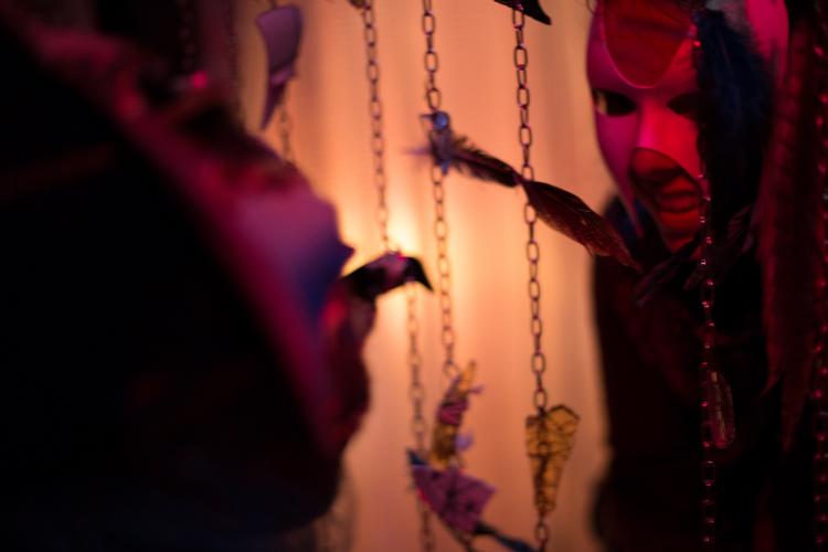 MYSTIK. I værket 'Performance Sense Laboratotium' går gæsterne på opdagelse i sanselighed. 