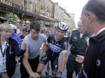 UDE. Tour de France var overstået nærmest inden det kom i gang i år for engelske Mark Cavendish, der udgik efter et styrt på 1. etape. 