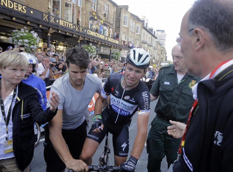 UDE. Tour de France var overstået nærmest inden det kom i gang i år for engelske Mark Cavendish, der udgik efter et styrt på 1. etape. 