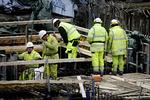lavtlønnede. Selv om der stod 130 kroner i timen på lønsedlen, så tyder noget på, at ansatte hos underleverandører arbejdede så meget med at bygge metroen, at den reelle timeløn kun var mellem 65 og 70 kroner. 