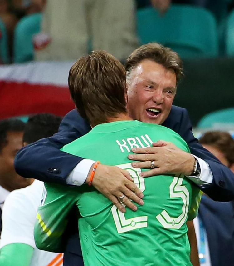 unik. Louis van Gaal har trukket mere end en joker ud af ærmet under VM. Foto: Frank Augstein/AP 