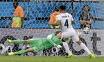 Tilfældigt? Costa Rica kunne lige så godt have vundet den straffesparkskonkurrence, Belgien var fuldt ud på niveau med Argentina, og man kan spørge sig selv, hvad Colombia kunne have gjort ved Brasilien med Falcao på toppen, skriver Lars Jacobsen. 
