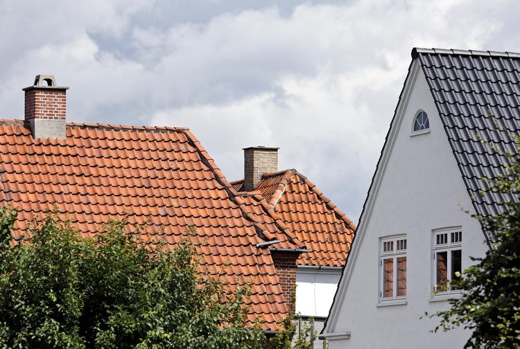 EFTERSPRØGSEL. Markedspriserne drives i vejret i øjeblikket i hovedstaden, og det får også nye hussælgere til at sætte prisen i snit 6.000 kroner højere per kvadratmeter, end sælgerne gjorde for bare et år siden. (arkivfoto) 