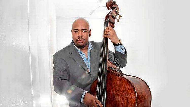 livsmusiker. Da Christian McBride var 9, begyndte han at spille bas, og da han først stod med en elbas i hånden, vidste han, at det skulle han gøre resten af sit liv. I dag står den dog på kontrabas. 