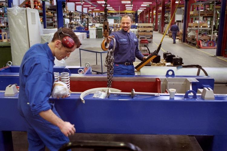 Metalindustri. En række bankøkonomer har advaret om begyndende tendenser til flaskehalse på grund af stigende ledighed og risiko for lønstigninger kombineret med stigende inflation. 