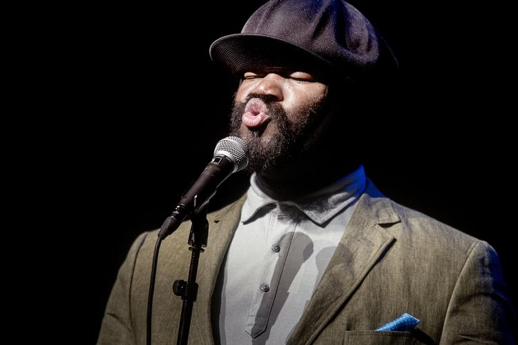 Jazz. Gregory Porter under koncerten i DRs Koncerthus, hvor også Stevie Wonder senere kiggede forbi. 
