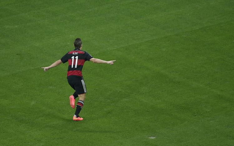 TOPSCORER. Just Fontaine var topscorer fra 1978 til Gerd Müller overhalede ham i 1974. Så blev det Ronaldo i 2006, og nu er Miroslav Klose med 16 mål den mest scorende nogensinde ved VM. 