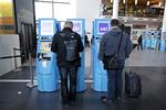 hjælp. SAS modtog en milliardgaranti fra de nordiske lande, da flyselskabet var ude i tovene i efteråret 2012. 