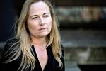 RAMT. Mette Linnemann, 42 år, har haft modermærkekræft to gange. Til dagligt er hun indkøbsassistent for Boligkontoret Danmark, hvor hun står for udbud og licitation. 