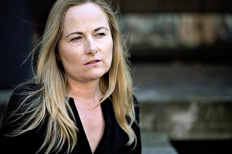 RAMT. Mette Linnemann, 42 år, har haft modermærkekræft to gange. Til dagligt er hun indkøbsassistent for Boligkontoret Danmark, hvor hun står for udbud og licitation. 