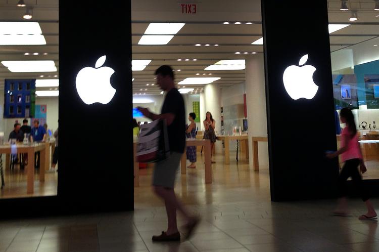 æblehus. Det er ikke nogen konkret butik, som Apple vil beskytte, men en stregtegning som viser en unik indretning. Billedet er fra en Apple-butik i USA. 