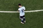 Doven. Lionel Messi har ikke løbet meget ved denne VM-slutrunde, hvor han i samtlige Argentinas kampe er den markspiller, der har løbet færrest meter. Både på sit eget og modstanderens hold. 