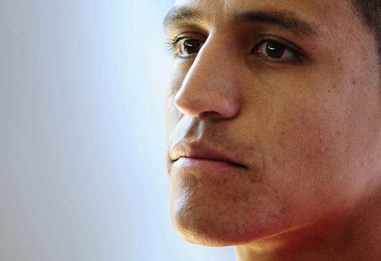 Klubskifte. Alexis Sanchez, der her ses under et pressemøder med Chiles VM-hold, skifter til Arsenal. 