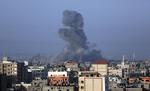 Optrapning. Hamasbevægelsen, der har kontrolleret Gaza siden valget i 2006, har store økonomiske og politiske problemer og har i en periode undgået at eskalere konflikten med Israel, men efter at den blev holdt ansvarlig for drabet på tre israelske drenge, er konflikten eskaleret med Hamas' medvirken. 