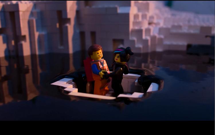 VÆK. De to hovedpersoner fra 'The Lego Movie' oversvømmes i en Greenpeace-video af olie fra et arktisk olieudslip. 