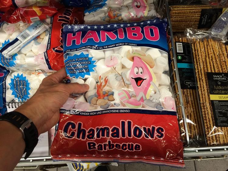 Skum. Den største slikpose på rundturen var denne pose fra Haribo med 750 gram skumfiduser. Set i Netto ved Vesterport Station. 