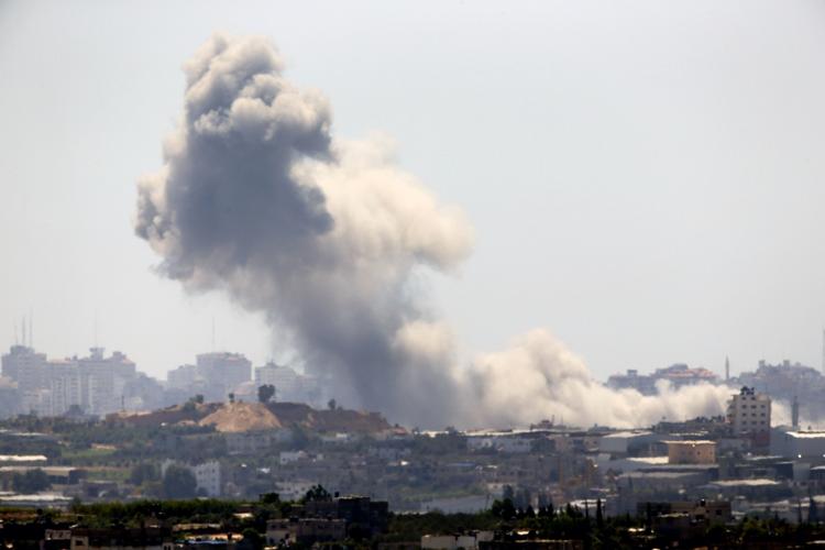 Angreb. Endnu et israelsk raketangreb har ramt må i Gazastriben. Flere end 120 palæstinensere er nu blevet dræbt af de israelske angreb, siger palæstinenserne. 