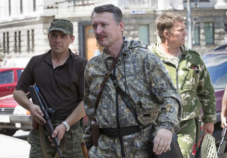 Sanktioner. Igor Strelkov ankommer til et bryllup i den ukrainske by Donetsk, hvor separatisterne står forholdsvis stærkt. 