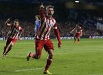 Jobskifte. Atleticos Adrian Lopez fejrer sit mål i Champions League-semifinalen mod Chelsea. Nu skifter han til Porto. 