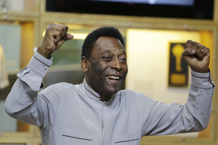 Pele. Den brasilianske fodboldlegende tror på, at tyskerne viser sig stærkere end Argentina i aften. 
