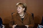 MERKEL. »Vi lever ikke længere i tiden under Den Kolde Krig, hvor alle mistænker hinanden. Jeg mener, at efterretningstjenester i det 21. århundrede bør fokusere på vigtige sager. Vi arbejder tæt sammen med amerikanerne, og jeg håber, at det vil fortsætte«, siger hun til den tyske tv-station ZDF og tilføjer, at hun håber på, at der sker en forandring. 