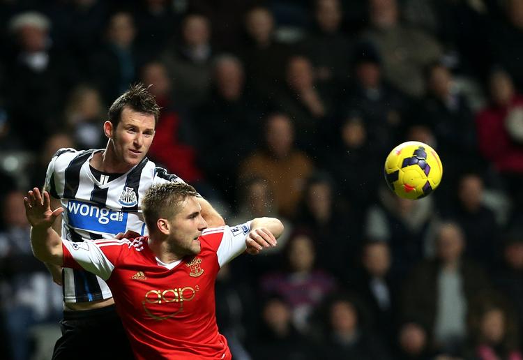 Ny. Luke Shaw (forrest), som Manchester United netop har købt i Southampton, er vant til at spille i mærket med de tre striber. 