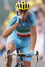 favorit. Nibali fik lidt af en dobbeltsejr i dag. Contador udgik og Nibali kørte sig i gult. 