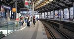 Ombygning. Det er blandt andet denne Berlin-station, Friedrichstasse, der i øjeblikket ikke kan bruges på grund af sporarbejde. 