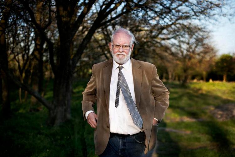 Modstykke. Lars Hedegaard, tidligere chefredaktør på Information og formand for Trykkefrihedsselskabet, ville skabe et internationalt modstykke til mainstreampressen med Dispatch International. 
