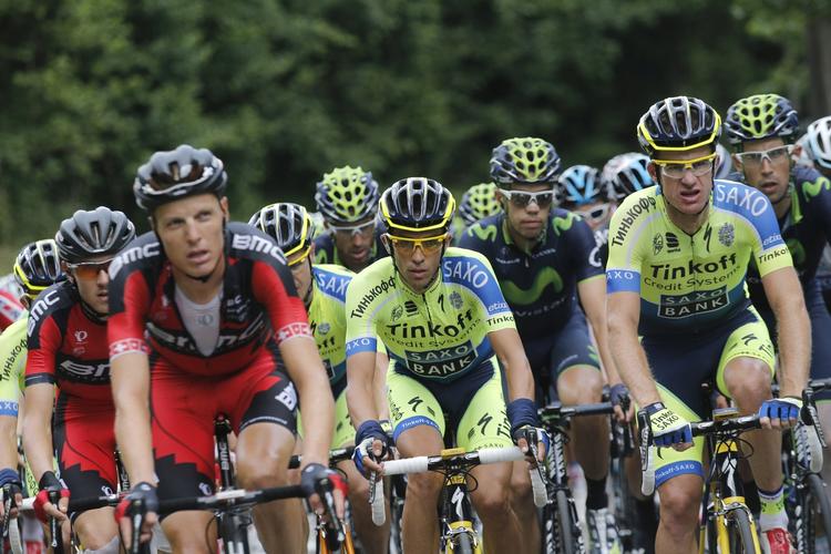 Med Alberto Contador (midten) ude af Tour de France, er Michael Rogers (th.) det bedste bud på succes for Team Tinkoff-Saxo, vurderer Bjarne Riis. 