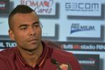 Udlænding. Ashley Cole drager til Serie A med over 500 kampes erfaring fra Arsenal og Chelsea. 