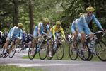 Astana. Ud over at føre på pengelisten, så er Fuglsang-holdet nummer 2 i holdkonkurrencen, hvor de har 3,19 minut op til Ag2r. 