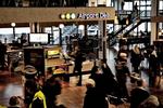 tidsfordriv. Man kan jo altid tilbringe ventetiden i lufthavnen med at spise. Men nu beder Kastrup sine passagerer om forslag til, hvad der ellers kan gøres. 