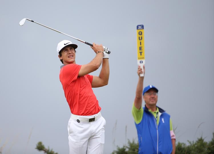 Træning. Olesen i gang med træningen på Royal Liverpool GC tidligere i dag. 