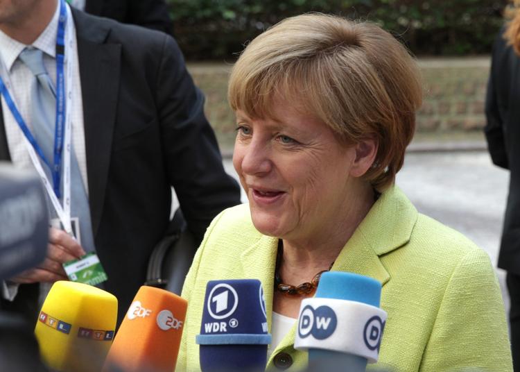 Diplomati. Den tyske kansler Angela Merkel havde hårde ord om Ruslands ageren i Ukraine-krisen, da hun i dag ankom til topmøde i Bruxelles. Nu skærper EU-landene sanktionerne. 