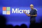 MASSEAFSKEDIGELSE. Topchef Satya Nadella kalder det en nødvendig beslutning, at virksomheden skal skære i medarbejderstaben. 