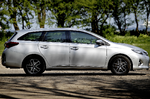 Forlænget. Toyota Auris Touring Sports er knap 30 centimeter længere end hatchback-udgaven, og har væsentlig mere plads i bagagerummet. 