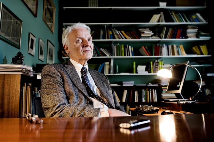 Dødsfald. Juraprofessor Vagn Greve er død, 76 år gammel. Her er han fotograferet i forbindelse med en bogudgivelse i 2008. 
