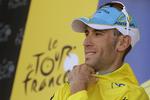Tour. Manden i den gule trøje Vincenzo Nibali kørte fra alt og alle på dagens etape, der endte i Chamrousse. 