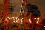 Ofre. Ved en kirke i Kuala Lumpur i Malaysia er der opstillet lys til minde om ofrene i Malaysia Airlines Flight 17, der styrtede ned over Ukraine torsdag. 