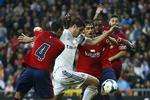Klubskifte. Alvaro Morata skifter Real Madrids hvide trøje ud med Juventus sort-hvide. 