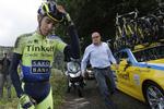 Oprejsning. Det er ikke mere end fem dage siden, at Bjarne Riis og Tinkoff-Saxo måtte vinke farvel til holdkaptajn, Alberto Contador. I dag fik holdet så lidt oprejsning, da polakken Rafal Majka skaffede en sejr til mandskabet. 