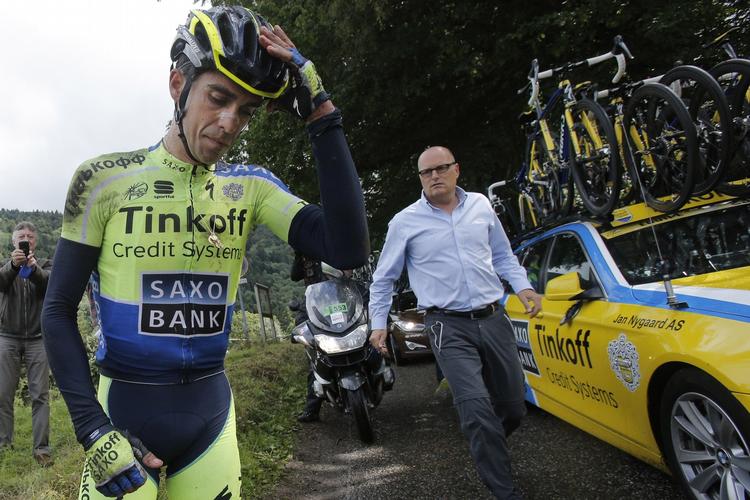 Oprejsning. Det er ikke mere end fem dage siden, at Bjarne Riis og Tinkoff-Saxo måtte vinke farvel til holdkaptajn, Alberto Contador. I dag fik holdet så lidt oprejsning, da polakken Rafal Majka skaffede en sejr til mandskabet. 