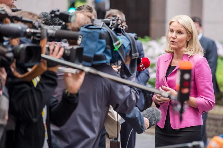 Balance. Selvom Helle Thorning-Schmidt er afvisende overfor et kandidatur kan meget nå at ændre sig inden EU-landenes ledere mødes igen i slutningen af august. 