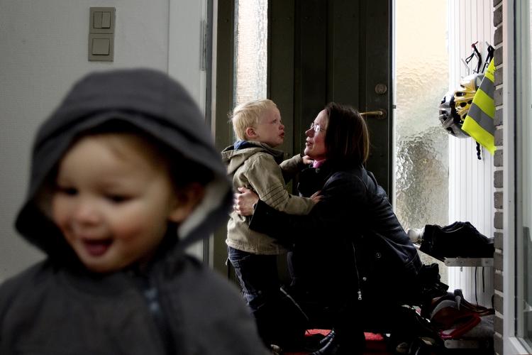 loft. Som følge af Venstre og Cepos' model vil en enlig mor på kontanthjælp i gennemsnit få 2.400 kr. mindre om måneden at leve for. 