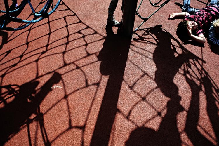 selvtægt. I Skolelederforeningen bekræfter formand Claus Hjortdal, at der kommer stadig flere sager om selvtægt fra forældre. 